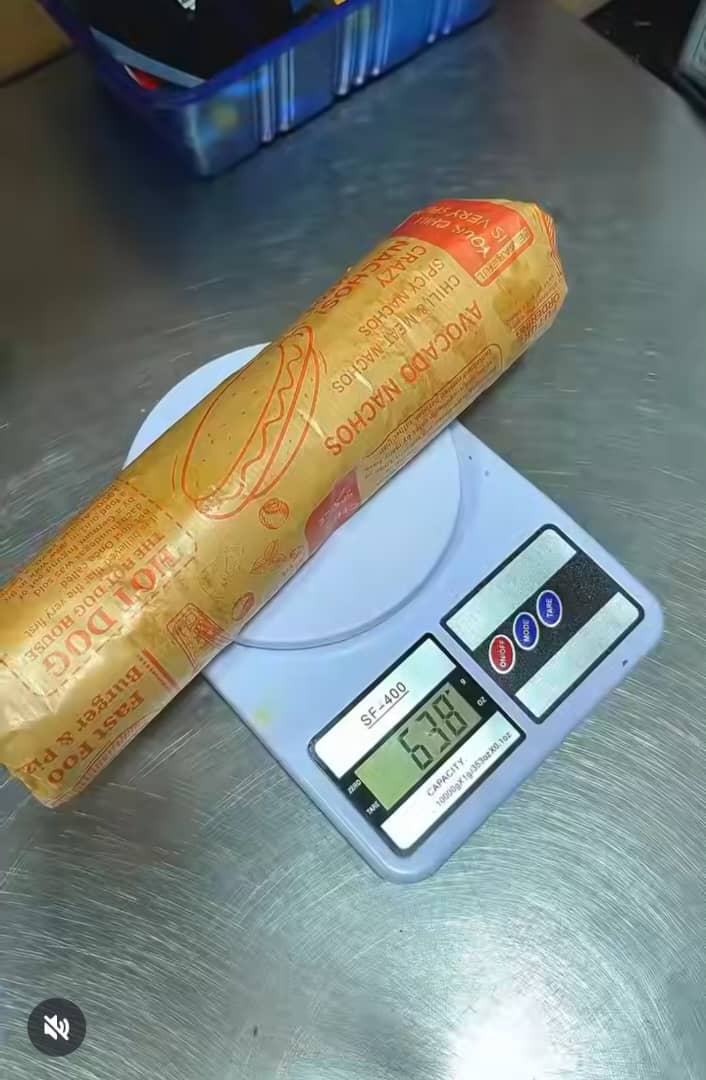 فست فود 20 ویچ در بندرعباس